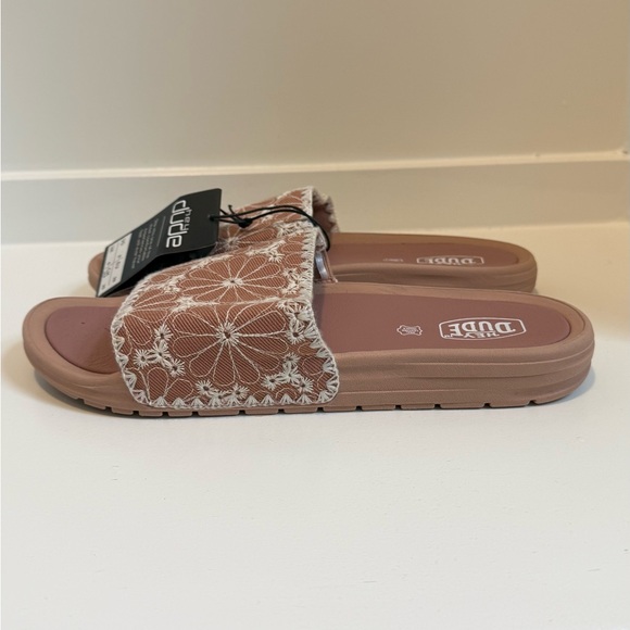 NWT Hey Dude Chandler Slide Floral Sandals Pink Size 9 - Picture 2 of 6